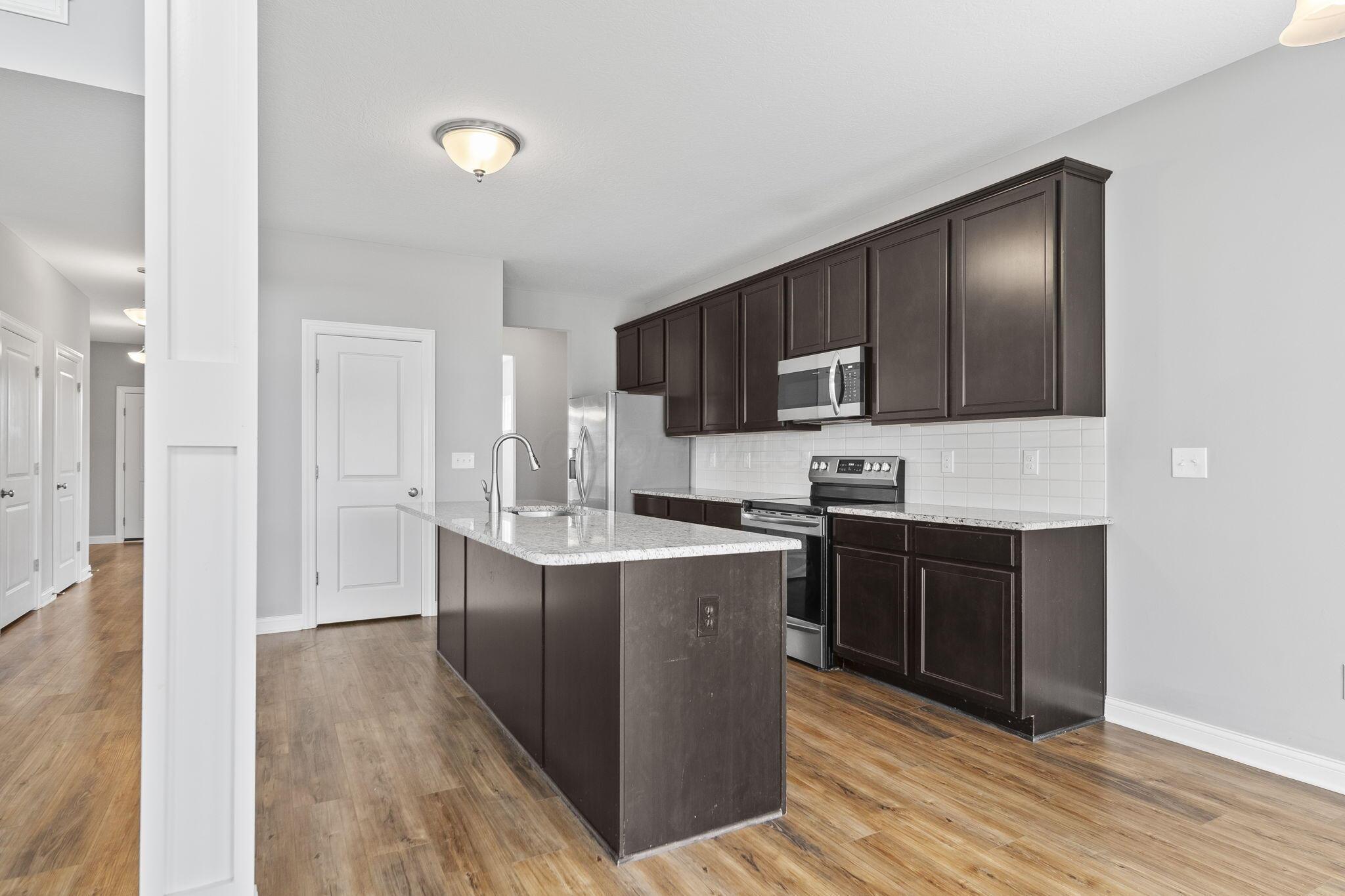 6158 Heather Ridge Drive Delaware, OH 43015 - Photo 6 of 51 Kitchen