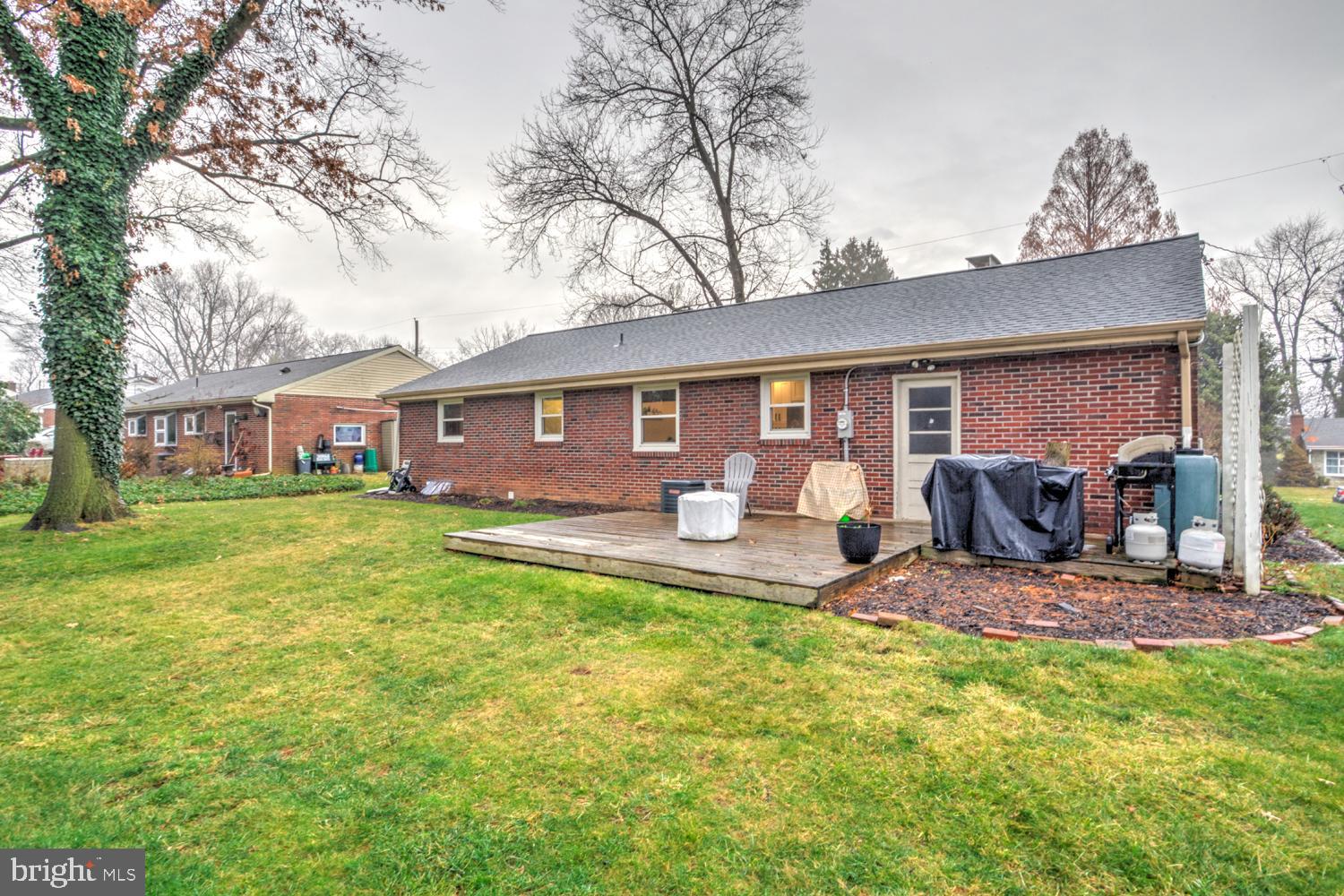 1562 Vista Road Lancaster, PA 17601 - Photo 7 of 45