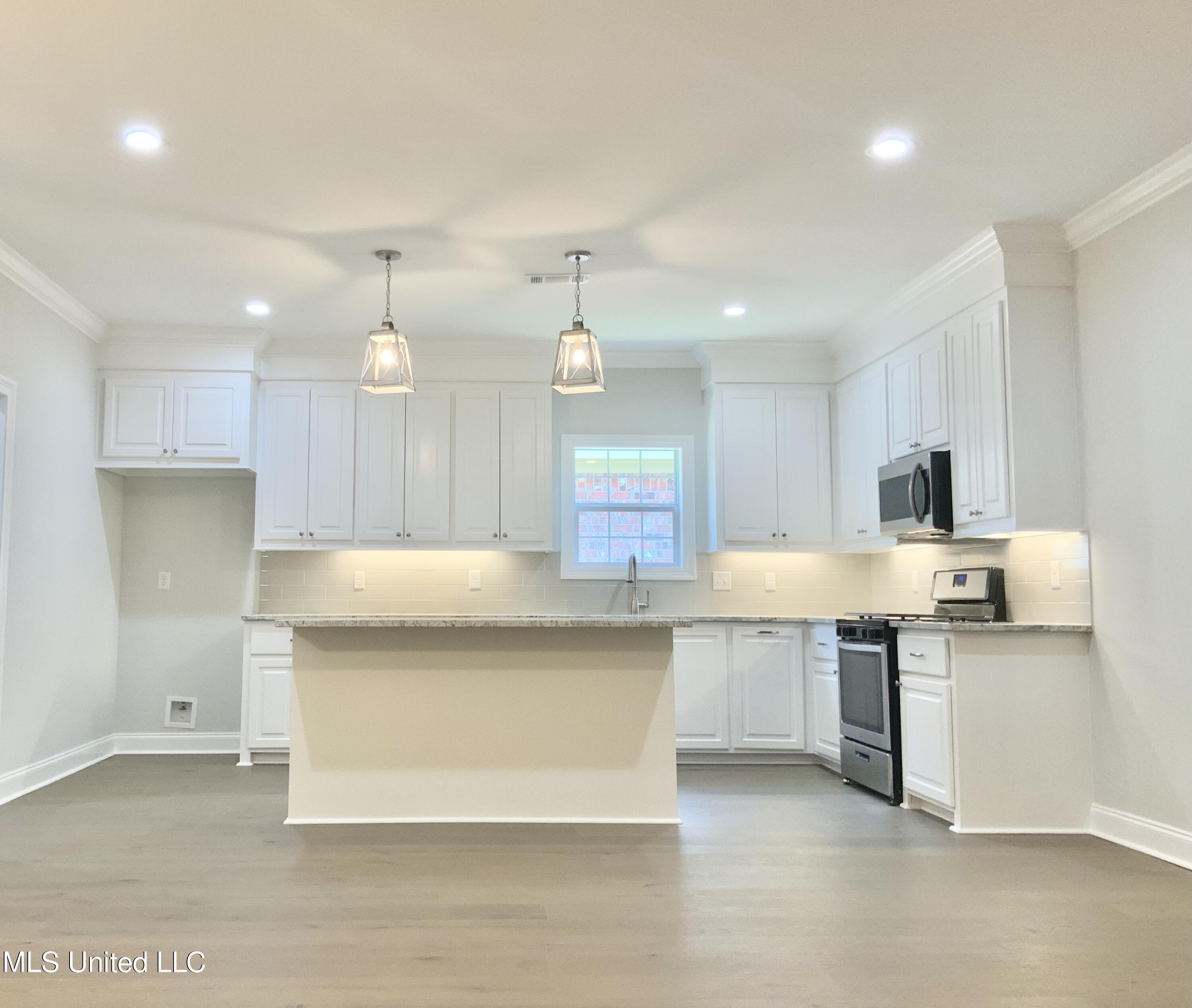 634 Westhill Road Brandon, MS 39042 - Photo 11 of 45 FD3EF2F3-5BC0-4131-9D1F-B083D619E271