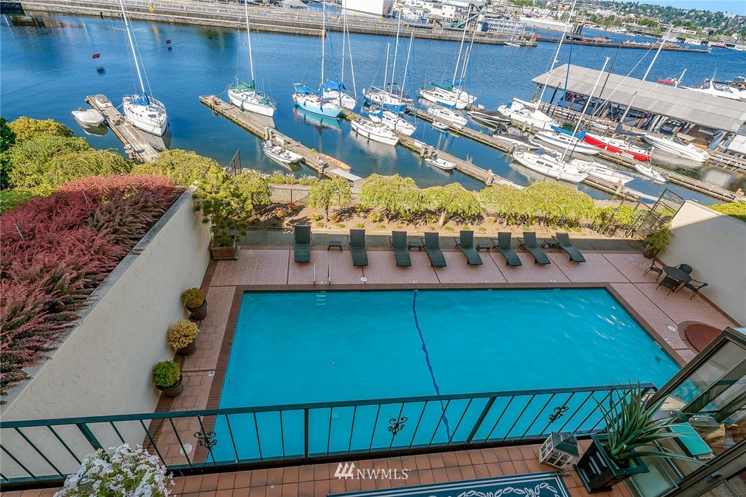 3100 West Commodore Way, Unit 203 Seattle, WA 98199 - Photo 18 of 22