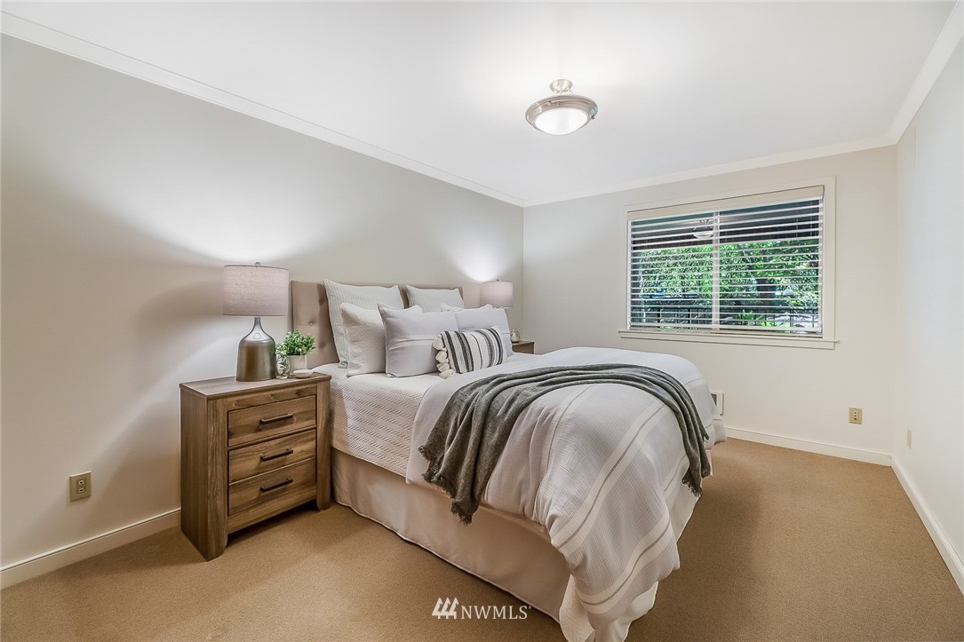 3100 West Commodore Way, Unit 203 Seattle, WA 98199 - Photo 10 of 22