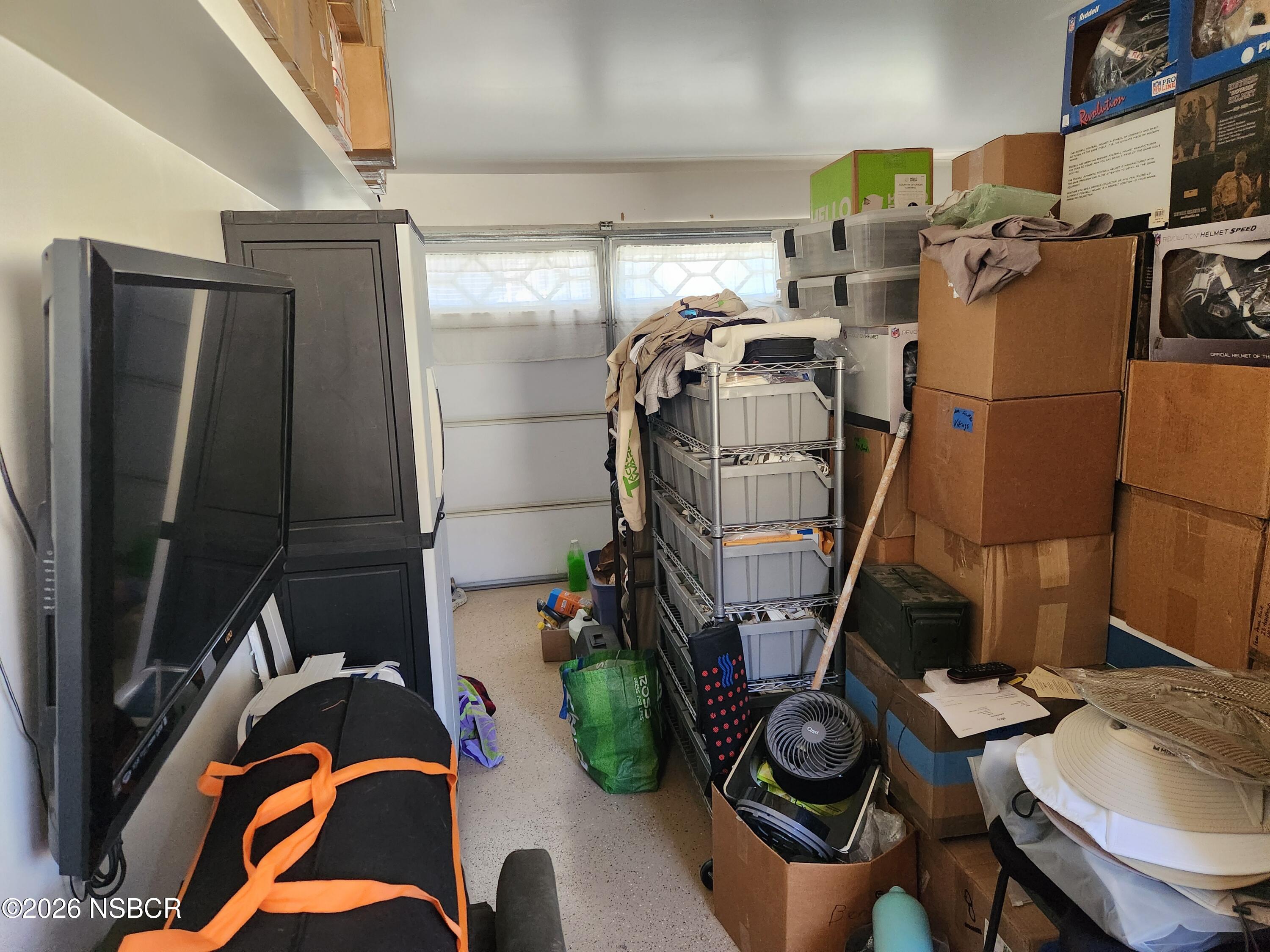 3770 Rucker Road Lompoc, CA 93436 - Photo 21 of 36 a utility room with dryer and washer