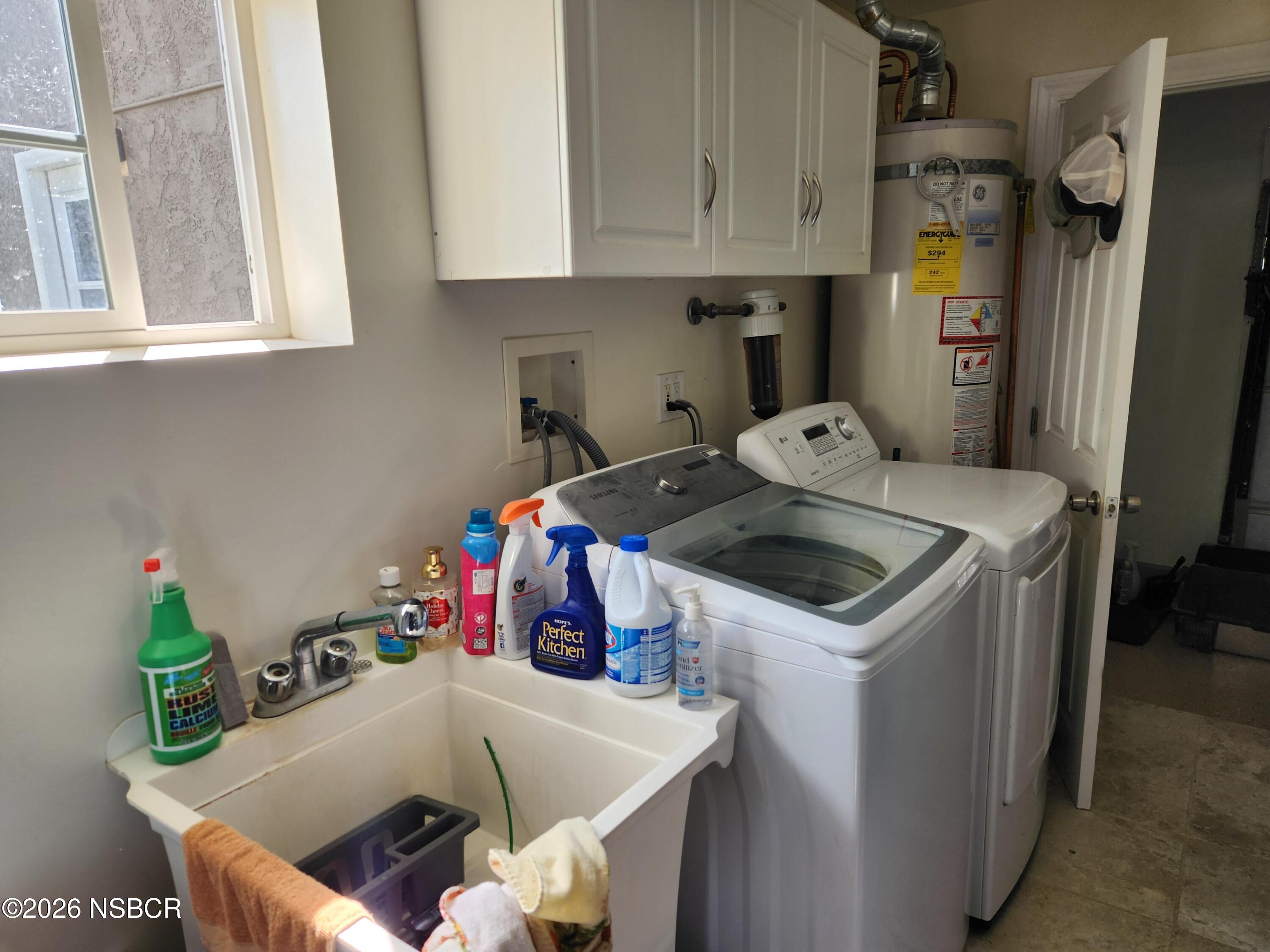 3770 Rucker Road Lompoc, CA 93436 - Photo 23 of 36 a utility room with dryer and washer