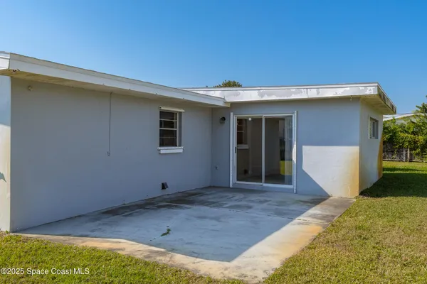 $2,600 | 460 Carissa Drive, Satellite Beach, FL 32937