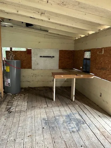 $1,350 | 111 Lazy Trail, Conroe, TX 77316