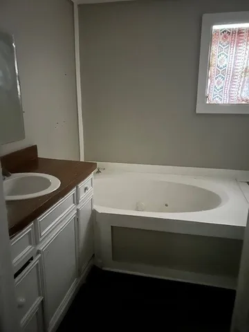 $1,350 | 111 Lazy Trail, Conroe, TX 77316