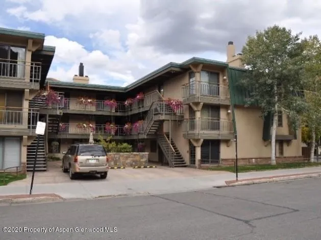 $8,000 | 630 East Cooper Avenue, Unit 5, Aspen, CO 81611