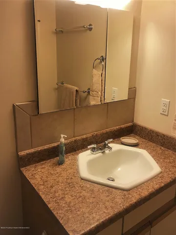 $8,000 | 630 East Cooper Avenue, Unit 5, Aspen, CO 81611