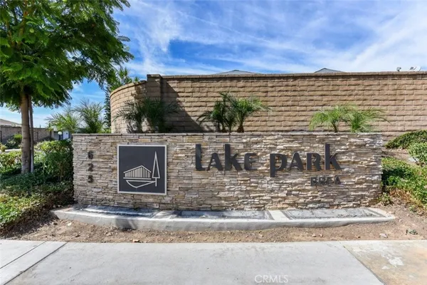 $224,888 | 736 Knoll Lake Drive, Unit 266, Brea, CA 92821