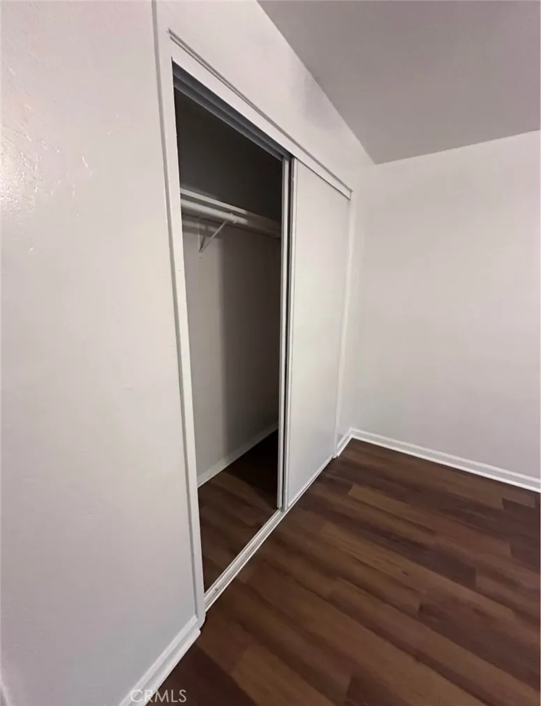 634 33rd Street Bakersfield, CA 93301 - Photo 21 of 39 a view of an empty room