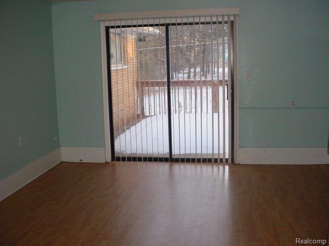 111 East Romeo Road Leonard, MI 48367 - Photo 6 of 10 5