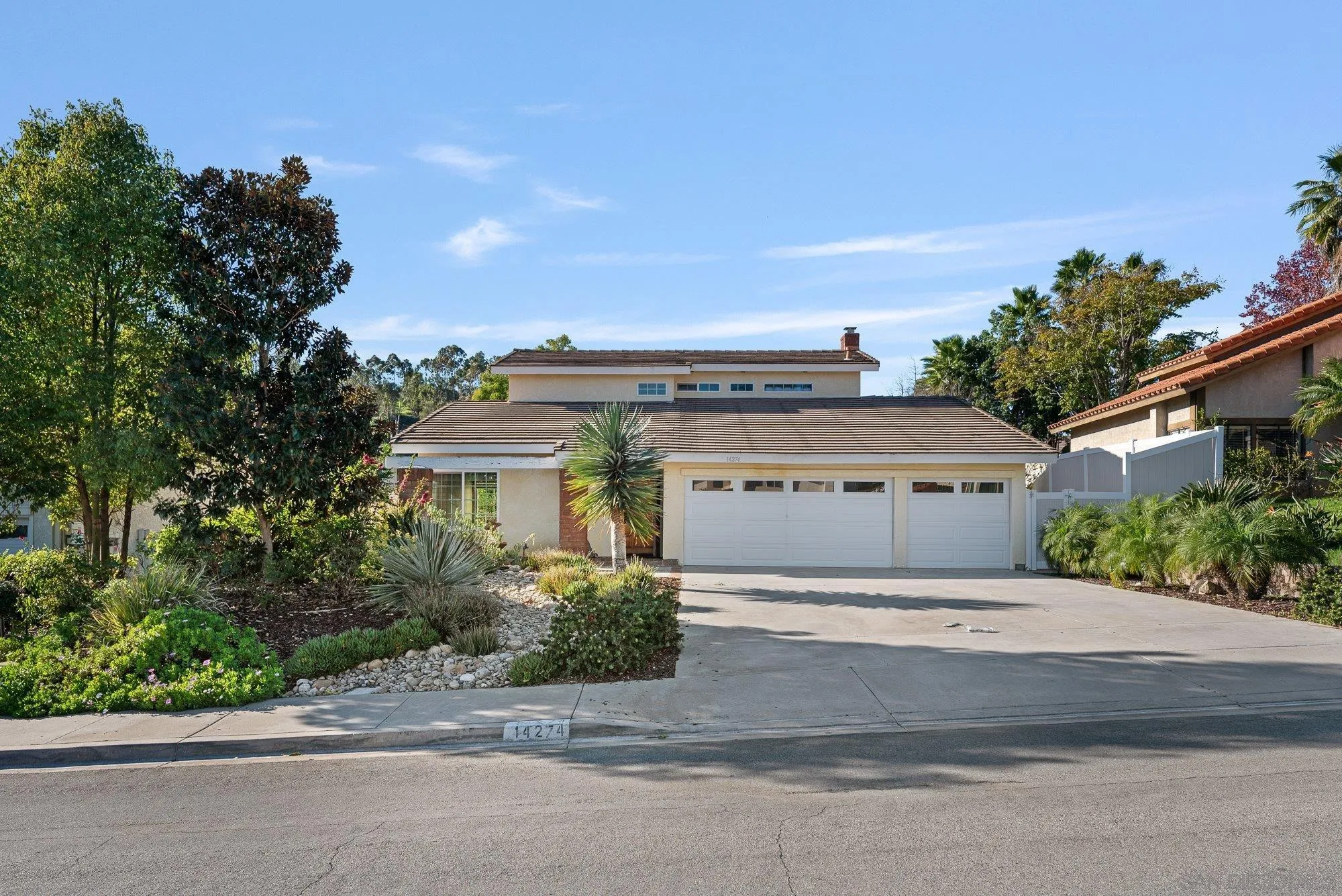 14274 Woodcreek Road Poway, CA 92064 - Photo 4 of 57 Gallery Image 4