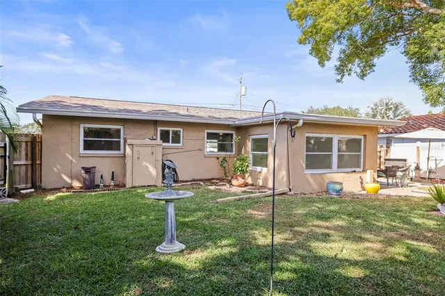 $420,000 | 1215 Lazy Lake Road East, Dunedin, FL 34698