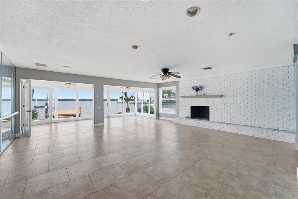 16115 4th Street East Redington Beach, FL 33708 - Photo 10 of 45