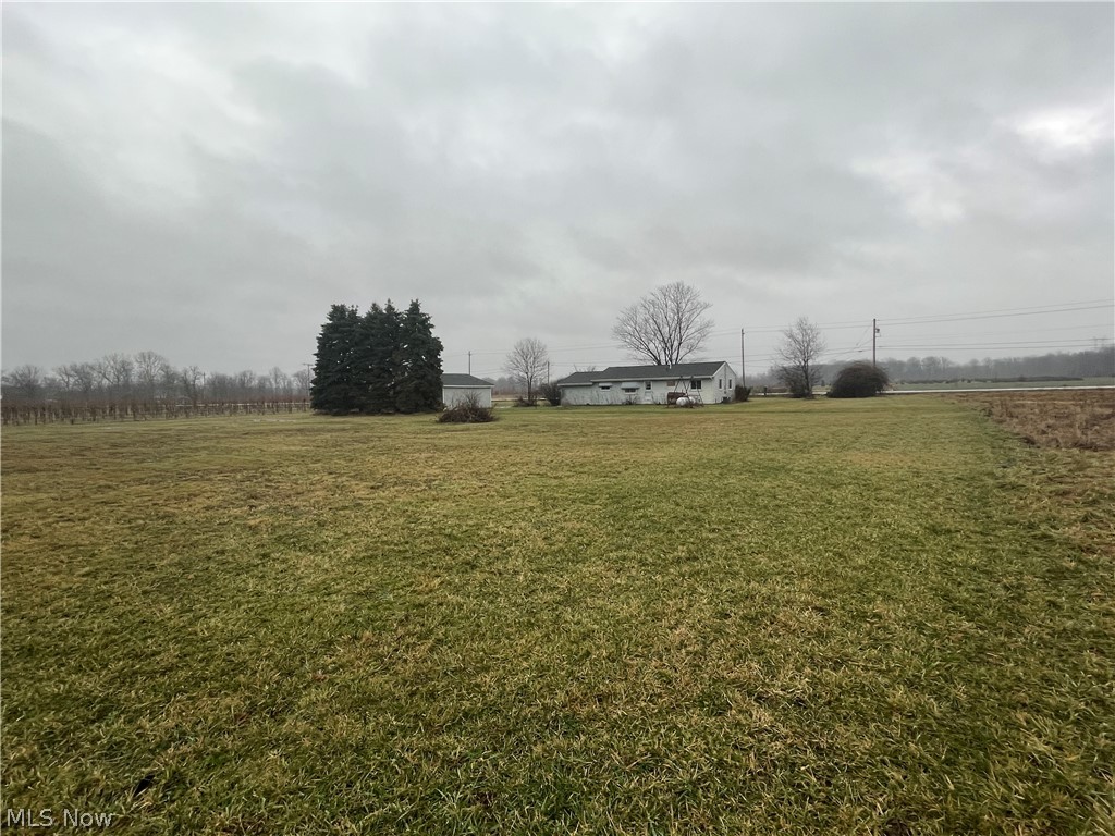 4886 Lane Road Painesville, OH 44077 - Photo 8 of 20