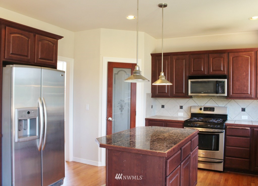 5412 Northeast 13th Place Renton, WA 98059 - Photo 8 of 20