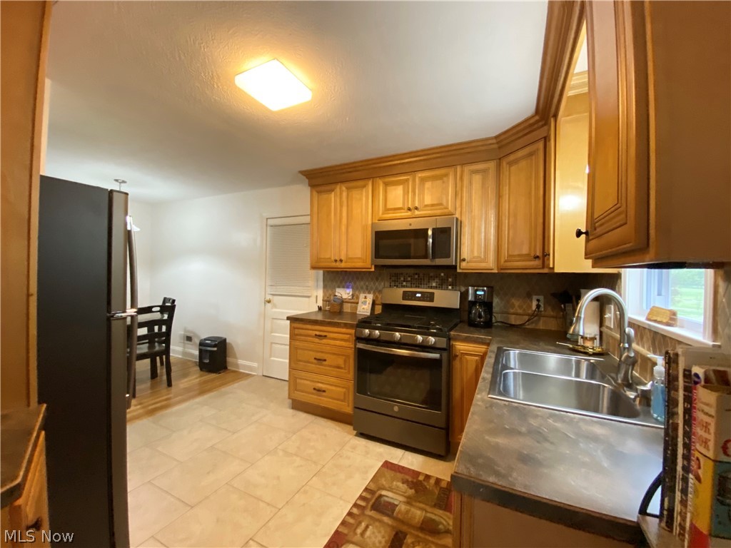 300 West Nimisila Road New Franklin, OH 44319 - Photo 7 of 28