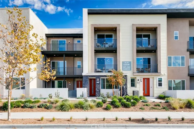 $1,650,000 | 1077 Cadence, Irvine, CA 92618