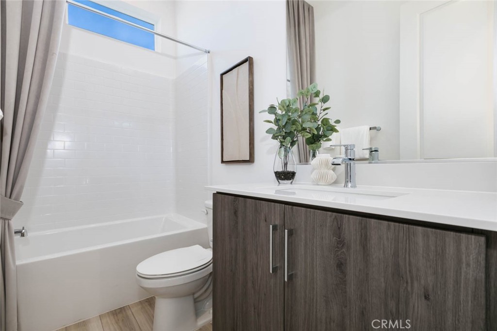 1077 Cadence Irvine, CA 92618 - Photo 14 of 37