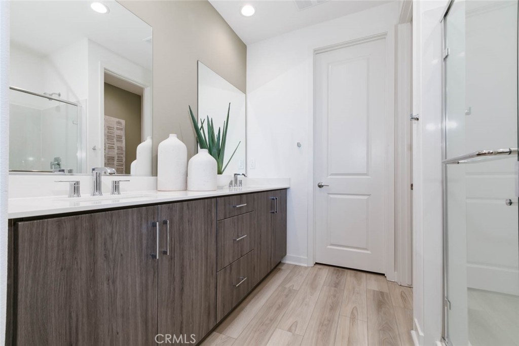 1077 Cadence Irvine, CA 92618 - Photo 22 of 37