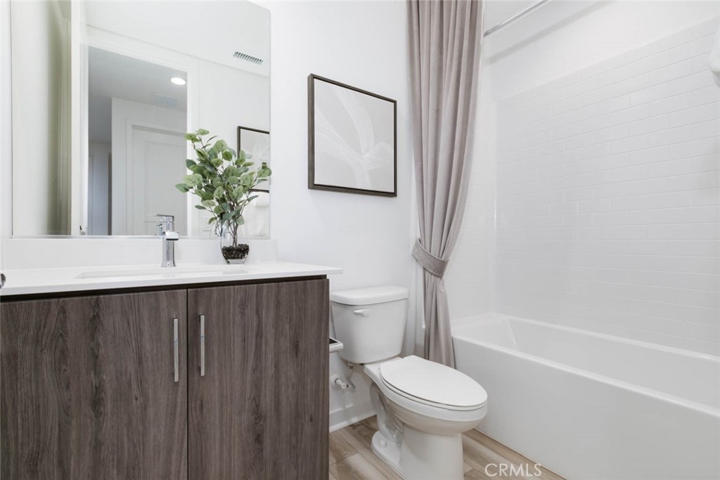 1077 Cadence Irvine, CA 92618 - Photo 5 of 37