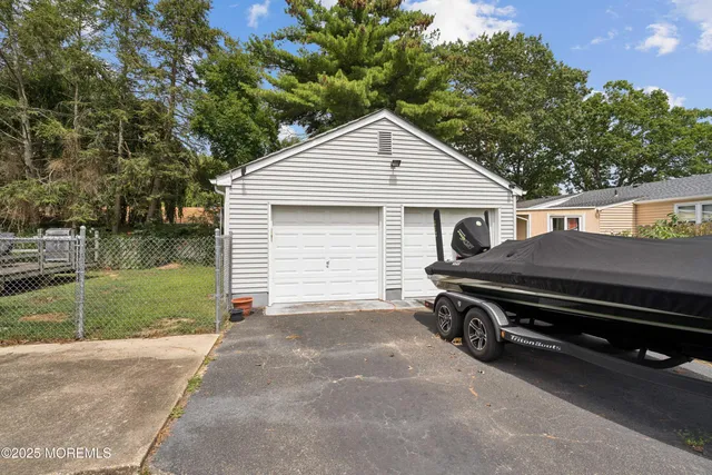 a view of a car in front of house