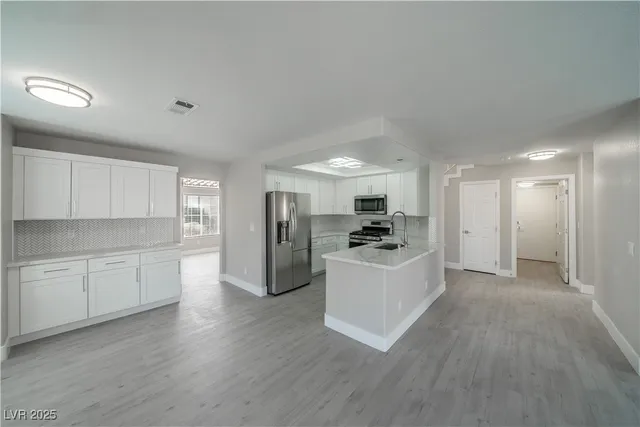 $2,995 | 1804 Summit Pointe Drive, Las Vegas, NV 89117