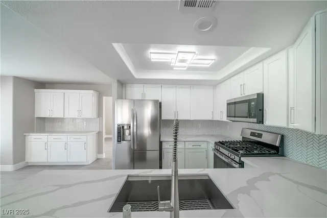 $2,995 | 1804 Summit Pointe Drive, Las Vegas, NV 89117