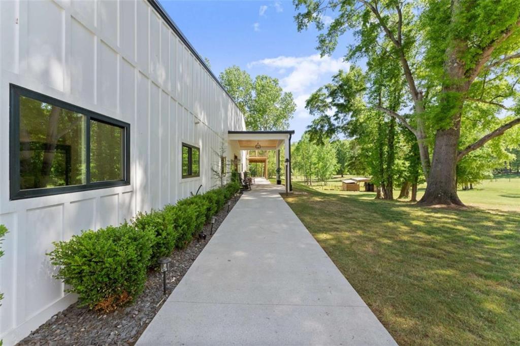 951 Canter Way Jefferson, GA 30549 - Photo 7 of 86