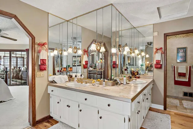 $725,000 | 8250 Havelock Court, Apple Valley, MN 55124