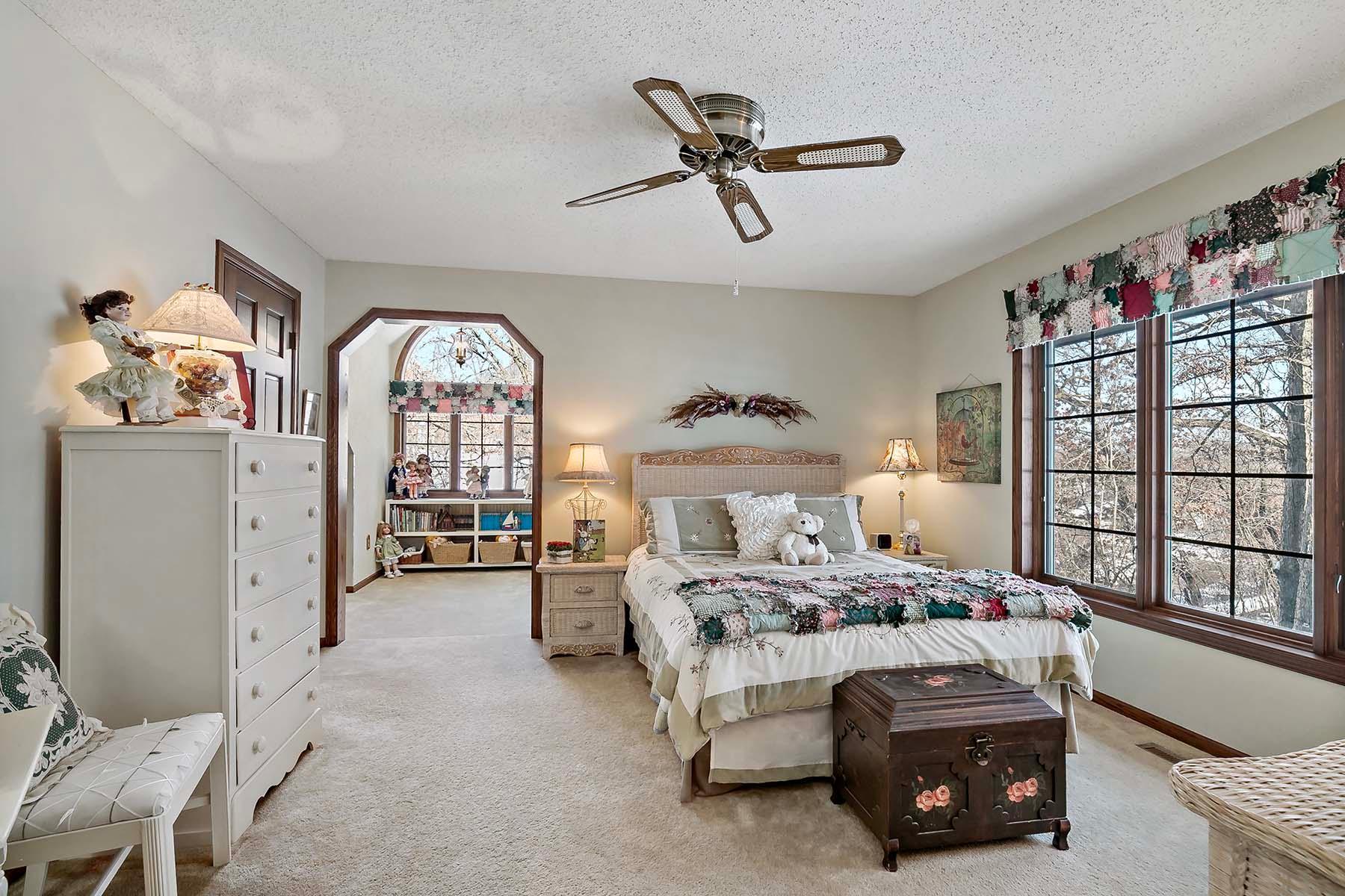 8250 Havelock Court Apple Valley, MN 55124 - Photo 22 of 45