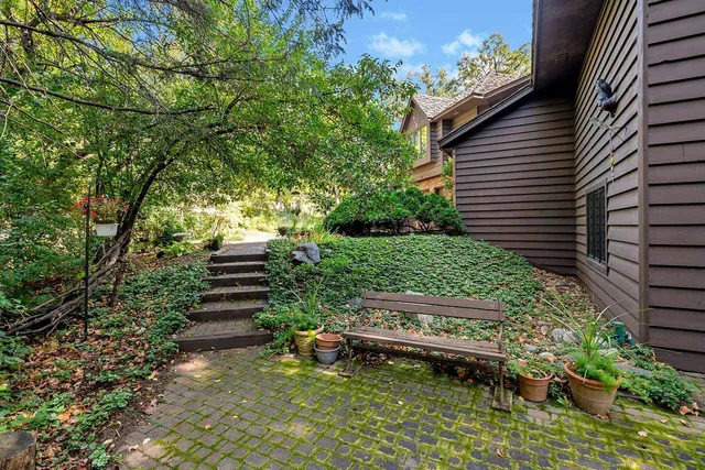 $725,000 | 8250 Havelock Court, Apple Valley, MN 55124