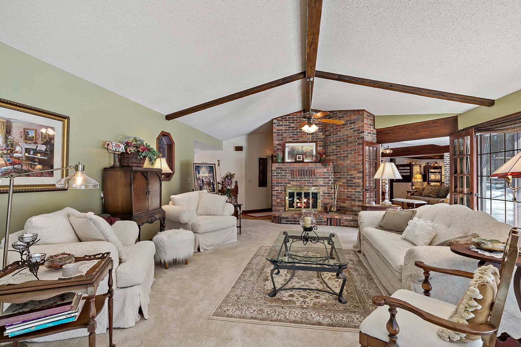 8250 Havelock Court Apple Valley, MN 55124 - Photo 5 of 45