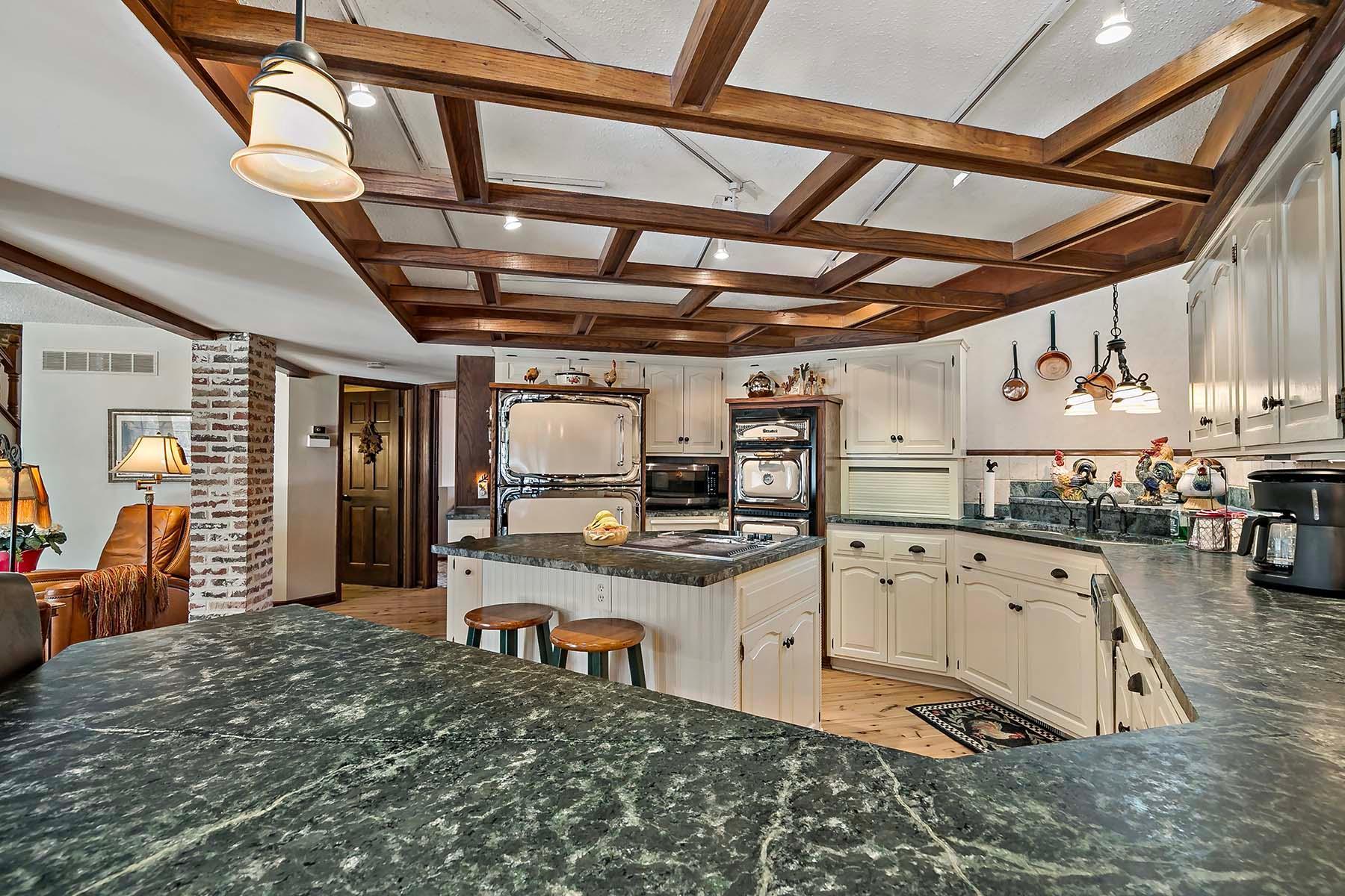 8250 Havelock Court Apple Valley, MN 55124 - Photo 8 of 45