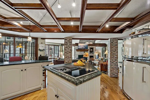 $725,000 | 8250 Havelock Court, Apple Valley, MN 55124