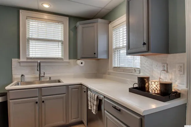 $189,900 | 223 North 22nd Street, Quincy, IL 62301