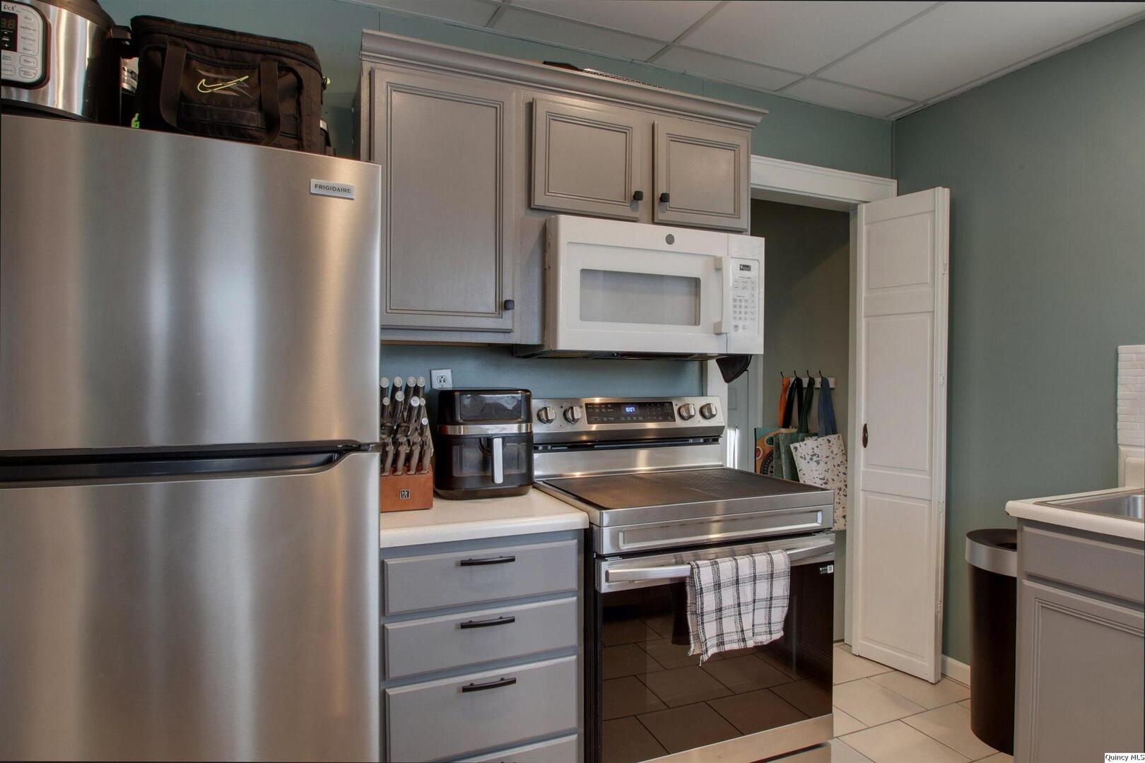 223 North 22nd Street Quincy, IL 62301 - Photo 12 of 25