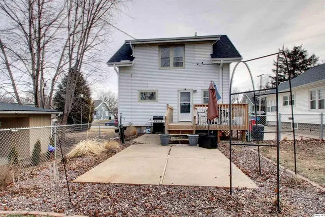 $189,900 | 223 North 22nd Street, Quincy, IL 62301