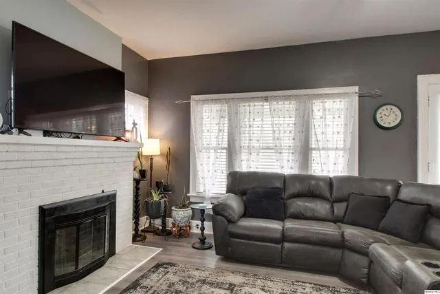 $189,900 | 223 North 22nd Street, Quincy, IL 62301