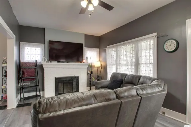 $189,900 | 223 North 22nd Street, Quincy, IL 62301