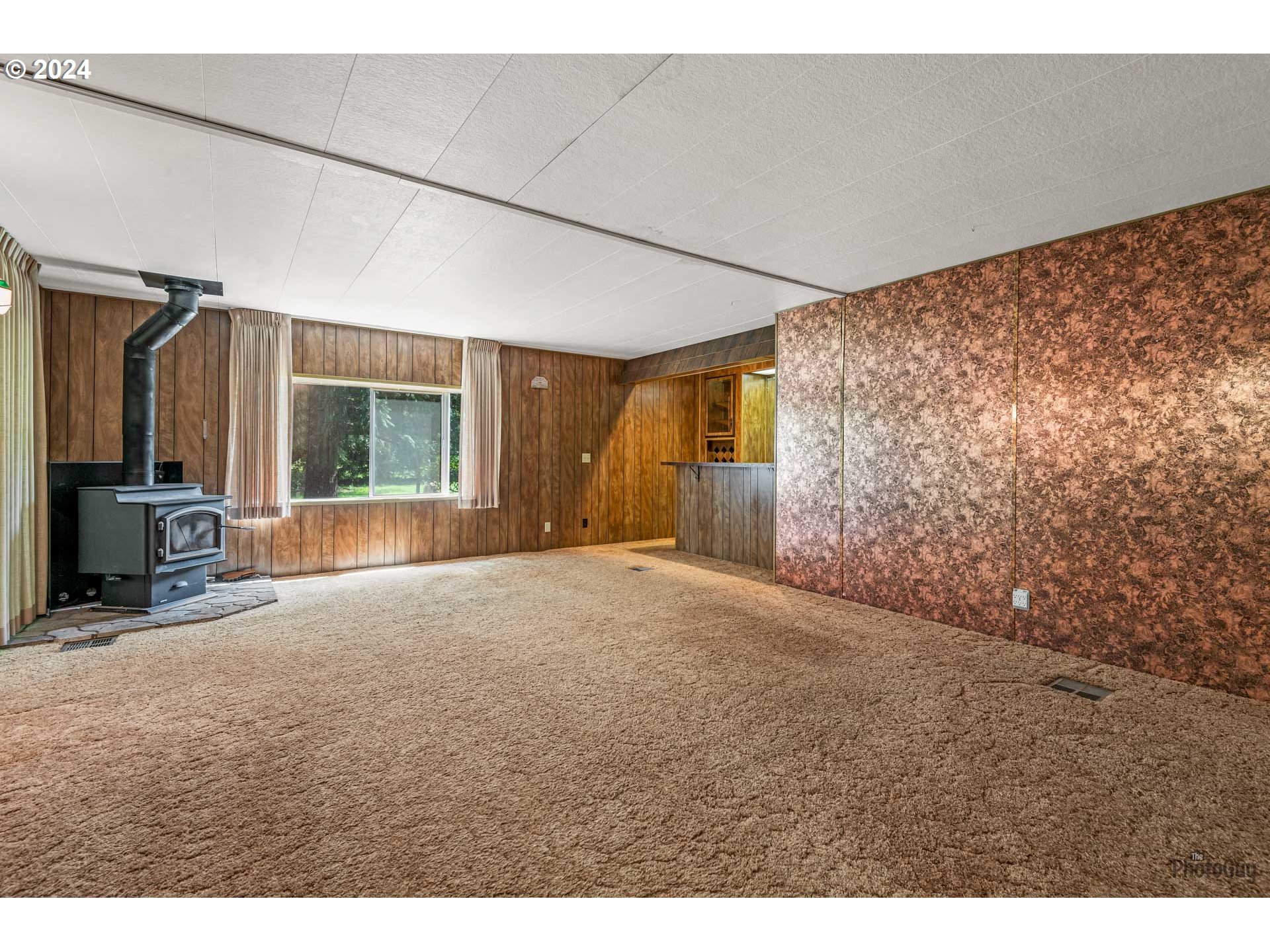 91542 Dearborn Island Road Blue River, OR 97413 - Photo 12 of 44 Family Room