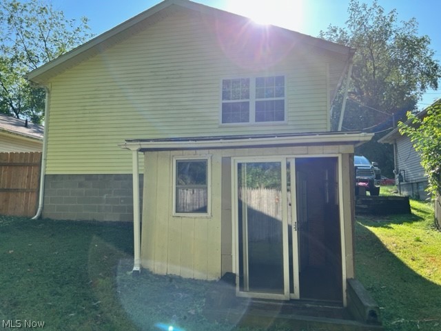 470 Gibbs Road Akron, OH 44312 - Photo 21 of 29 Back of the house