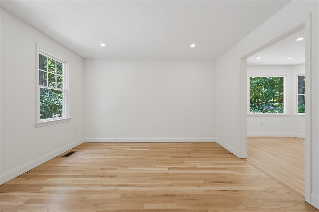 45 Baron Road Franklin, MA 02038 - Photo 8 of 42