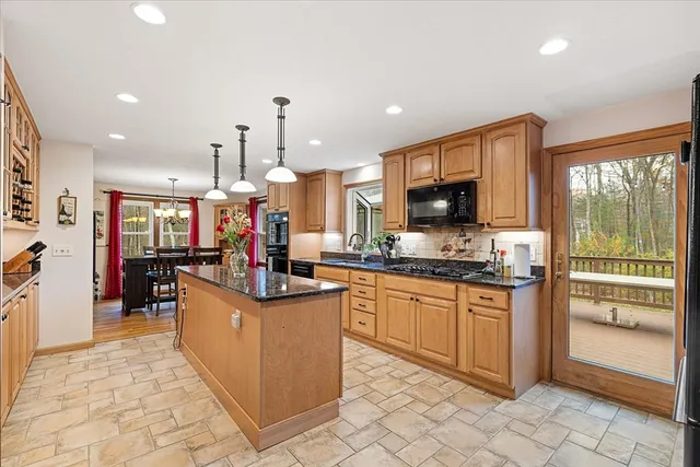 $765,000 | 53 Asylum Street, Mendon, MA 01756