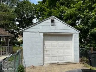 $299,999 | 18 Station Street, Manalapan, NJ 07726
