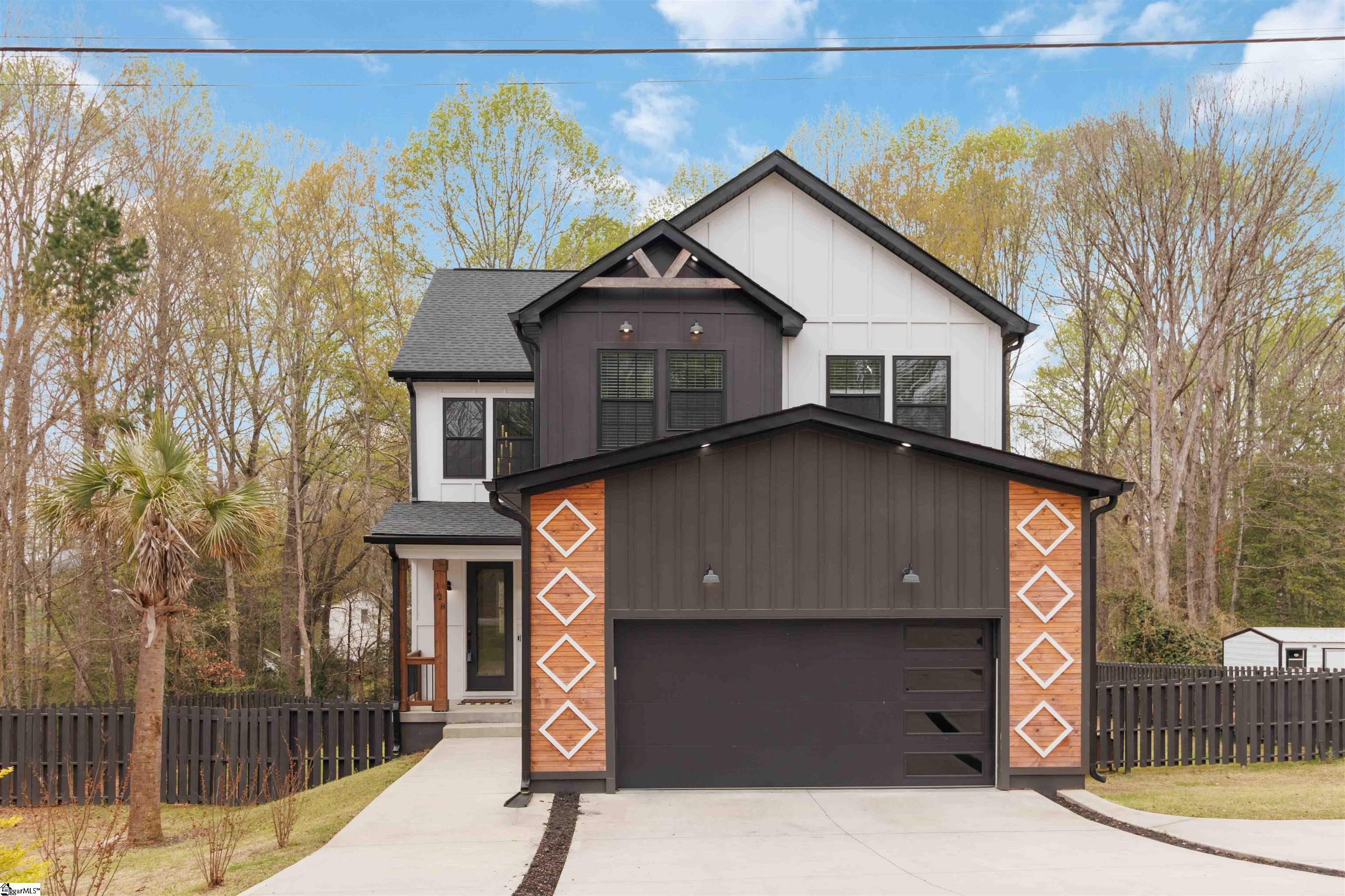 128 Rockmont Road Easley, SC 29640 - Photo 2 of 35