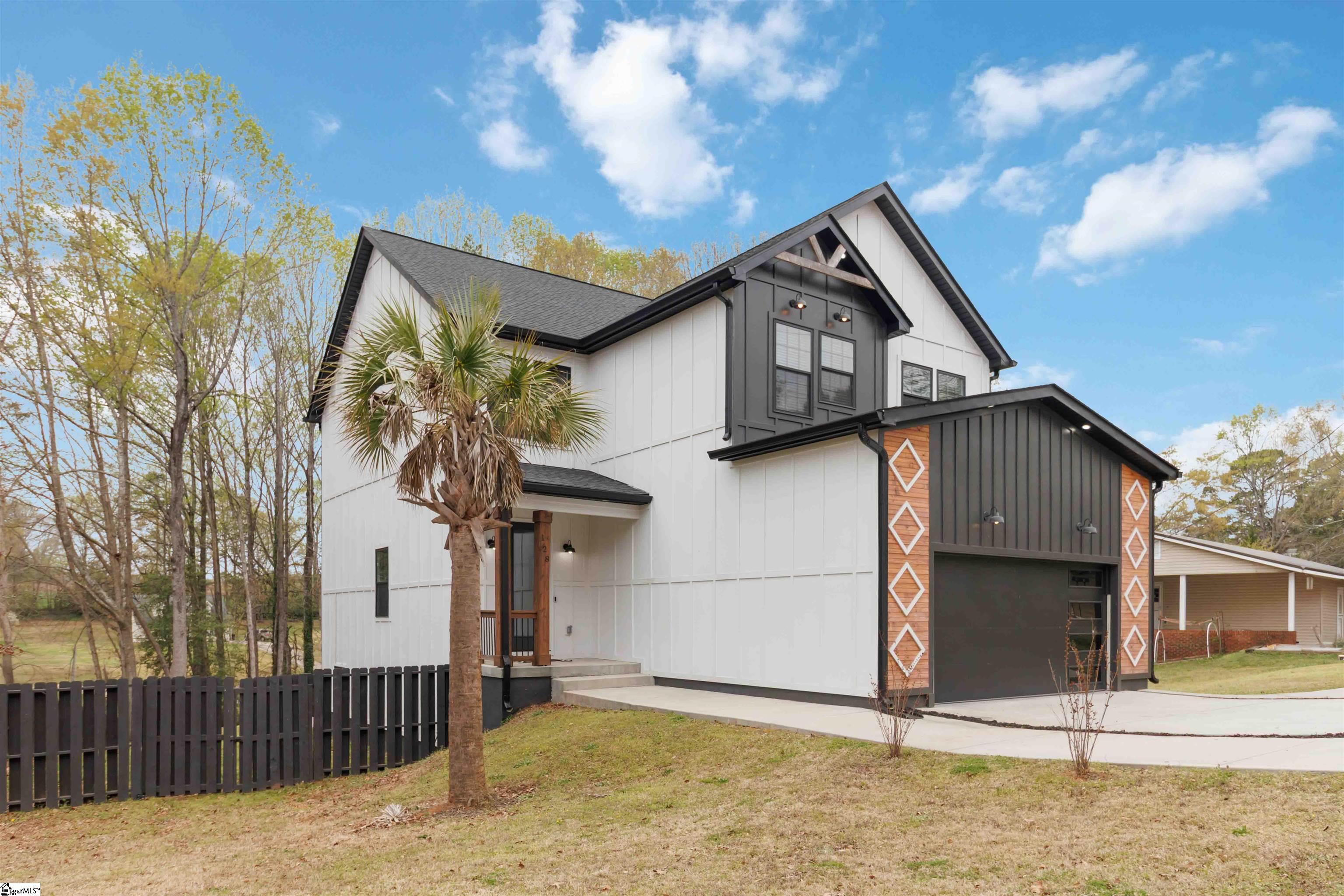 128 Rockmont Road Easley, SC 29640 - Photo 3 of 35