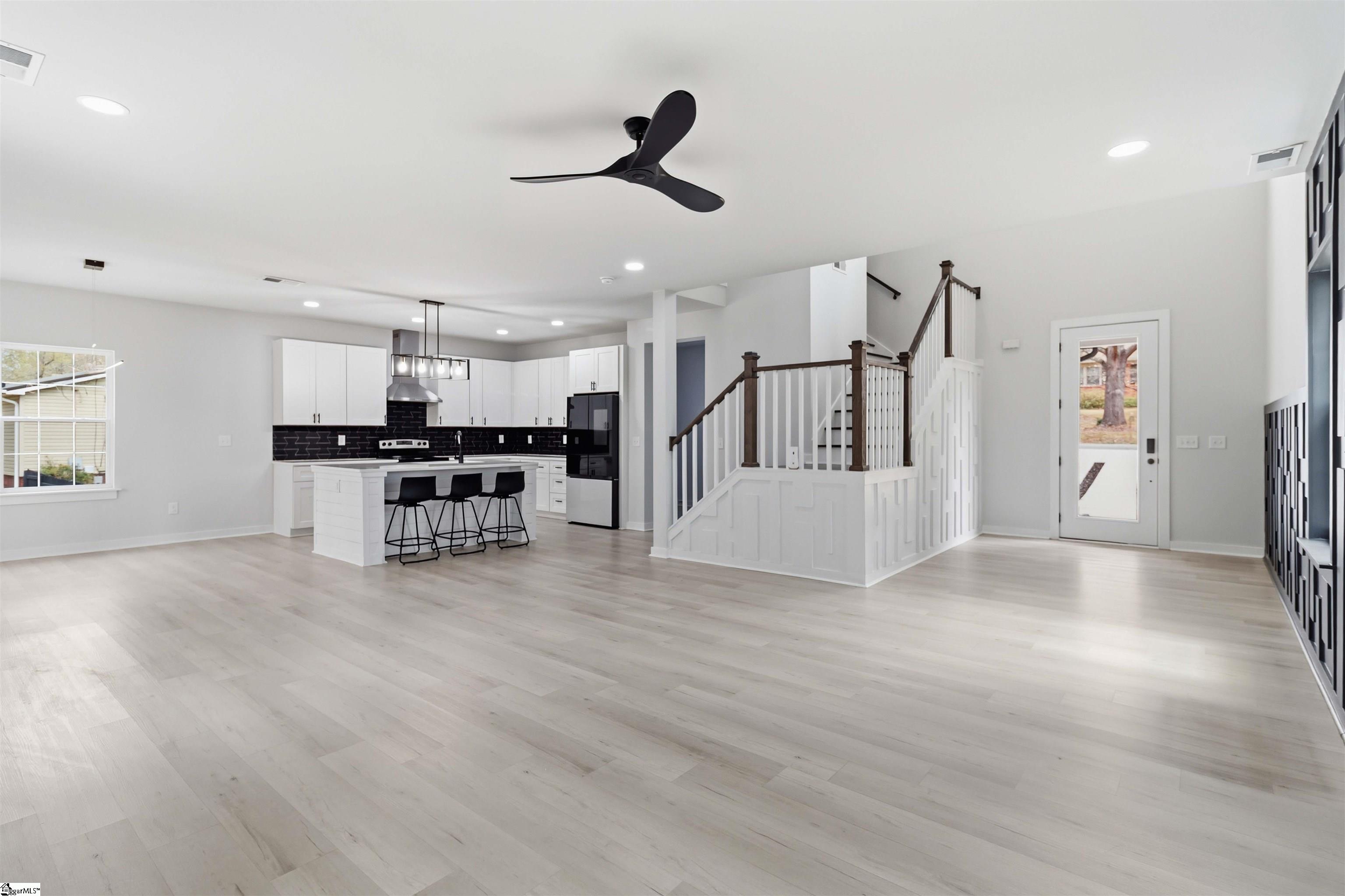 128 Rockmont Road Easley, SC 29640 - Photo 7 of 35