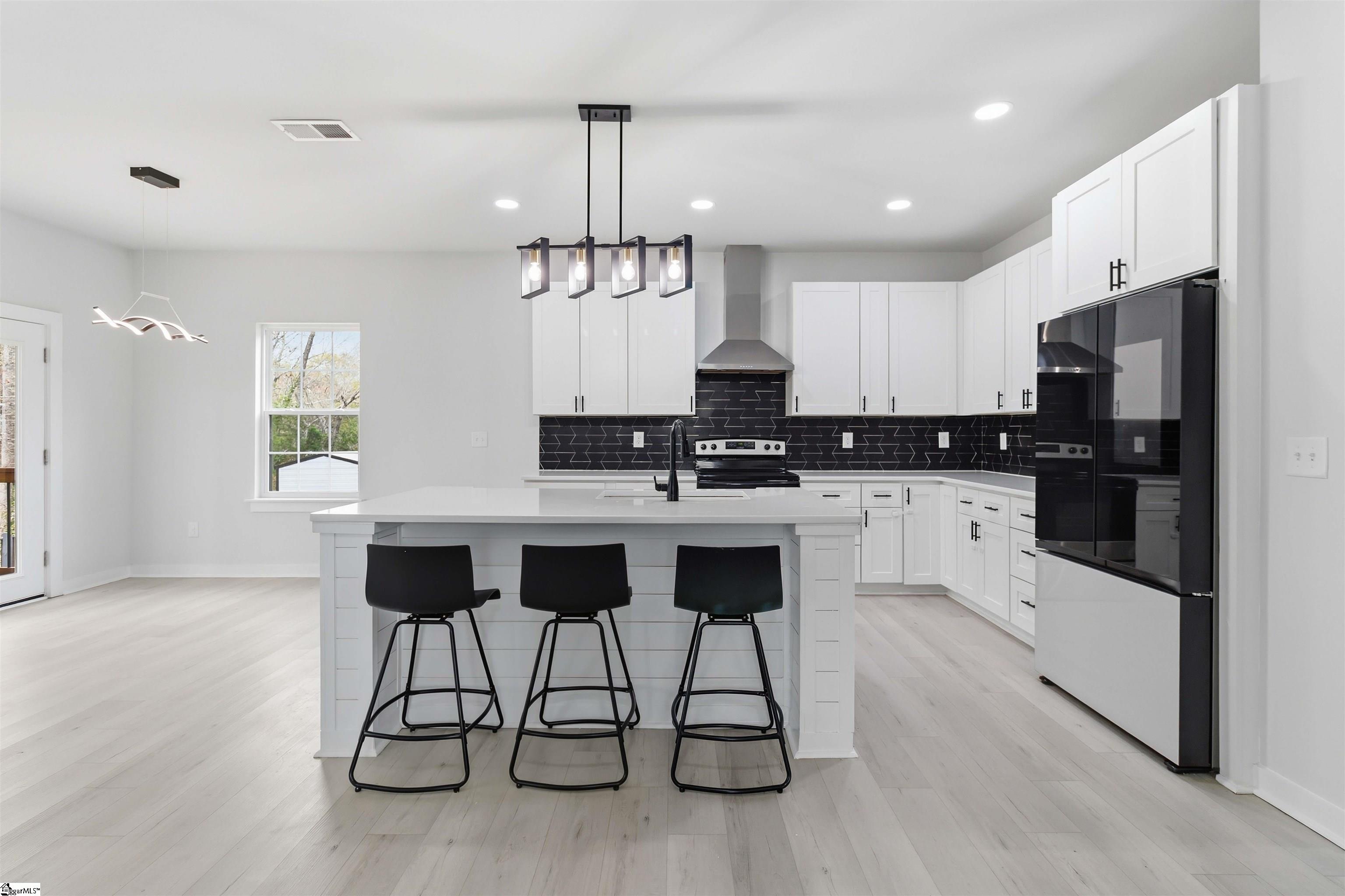 128 Rockmont Road Easley, SC 29640 - Photo 9 of 35