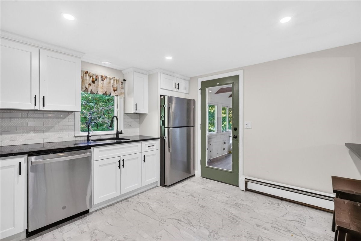 12 Pat Road Hanover, MA 02339 - Photo 9 of 33 Gallery Image 9